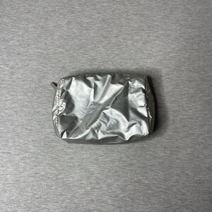 StriVectin Women’s Makeup & Skincare Soft Silver Travel Cosmetic Bag